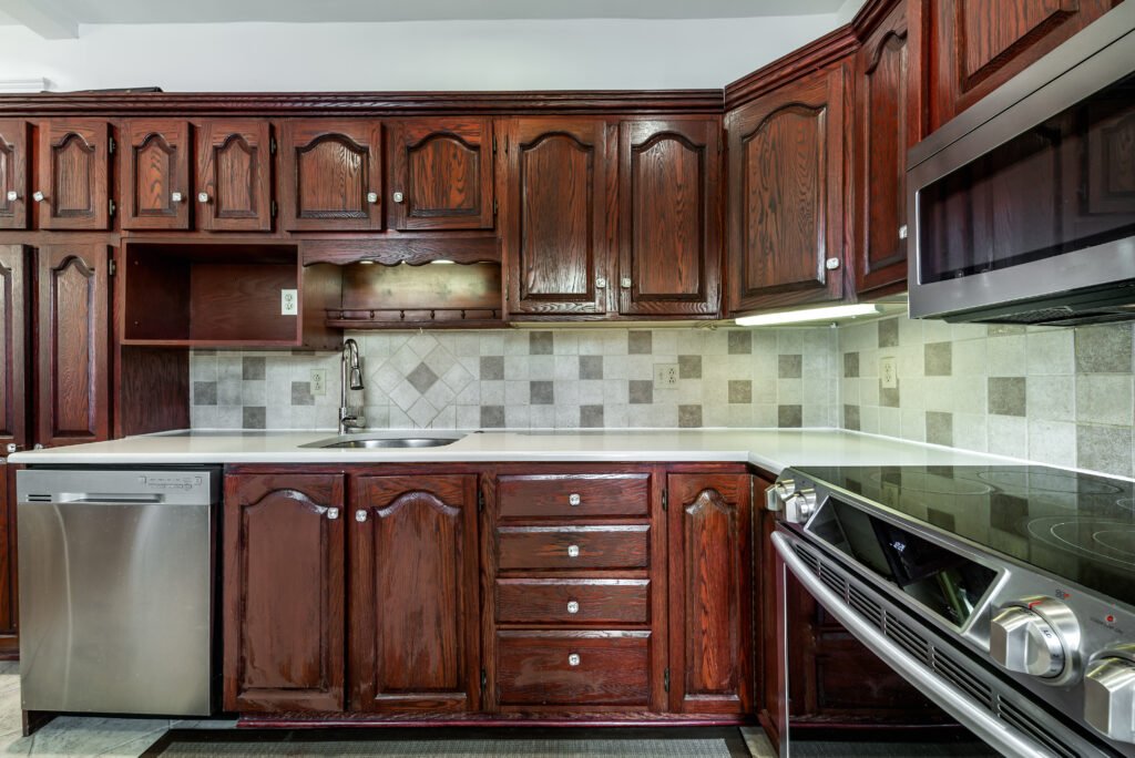 kitchen cabinet